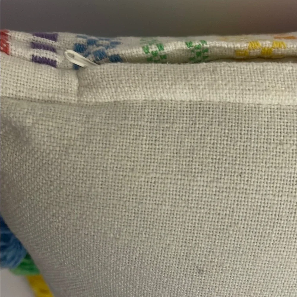 Unbranded woven square